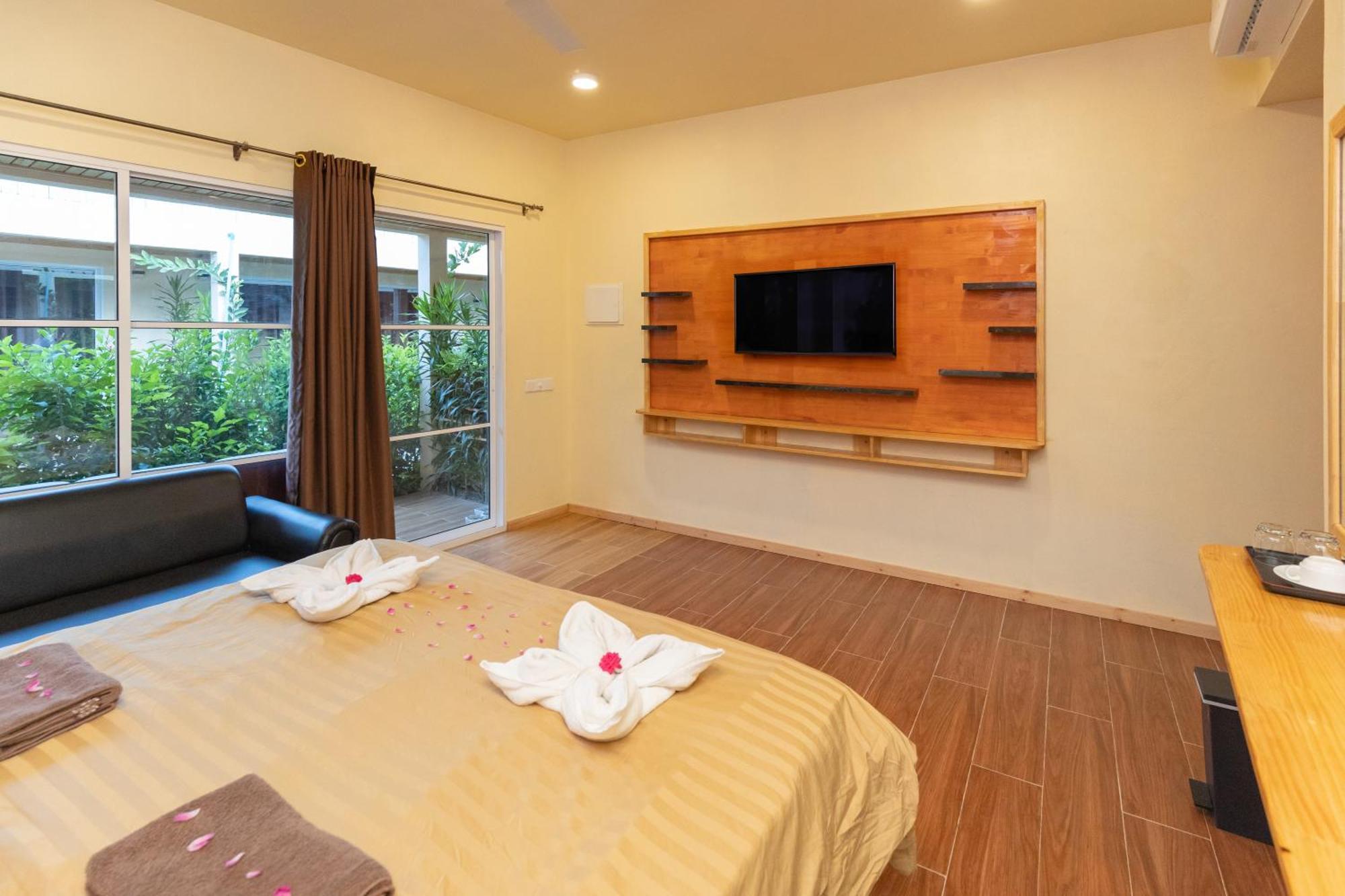 Tranquil Thoddoo Hotel Exterior foto